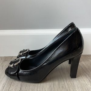 Authentic Gucci Sachalin Black Patent Leather Pumps